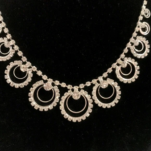 Silver and rhinestone necklace - Picture 2 of 4